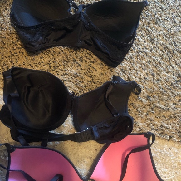 Bras - Picture 3 of 4